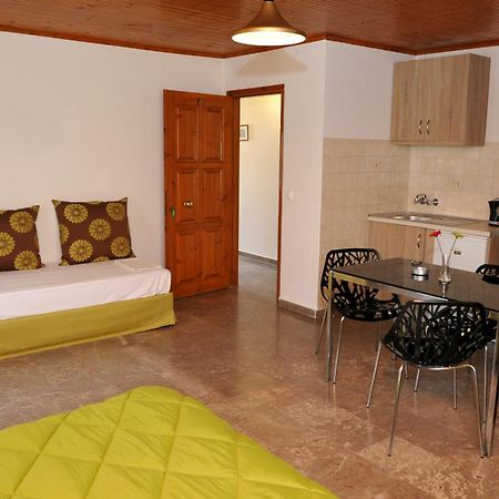 Anna Apartments Kontokali Quarto foto